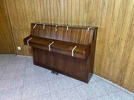 1689839677329 PIANO